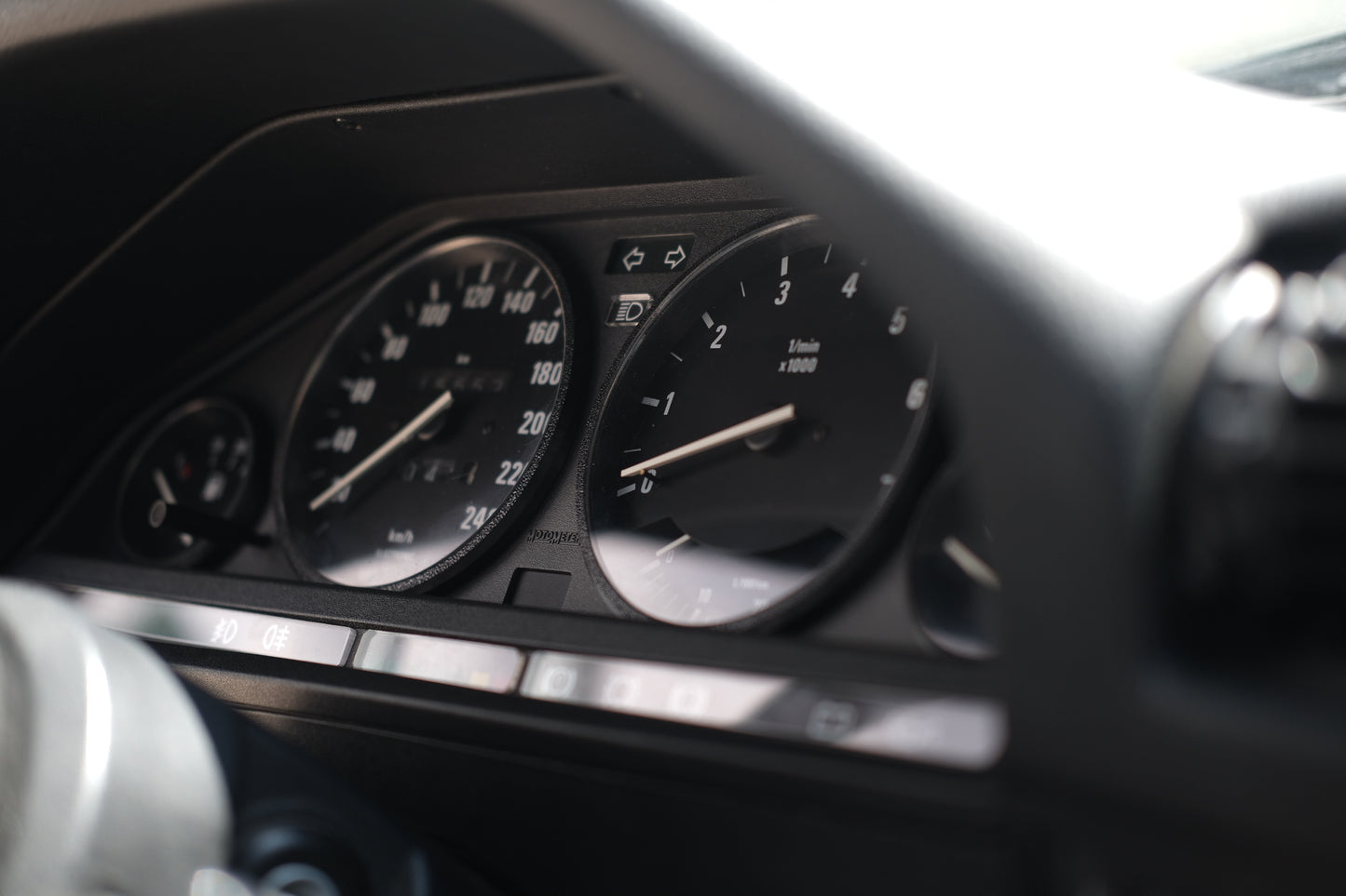E30 individual gauge cluster