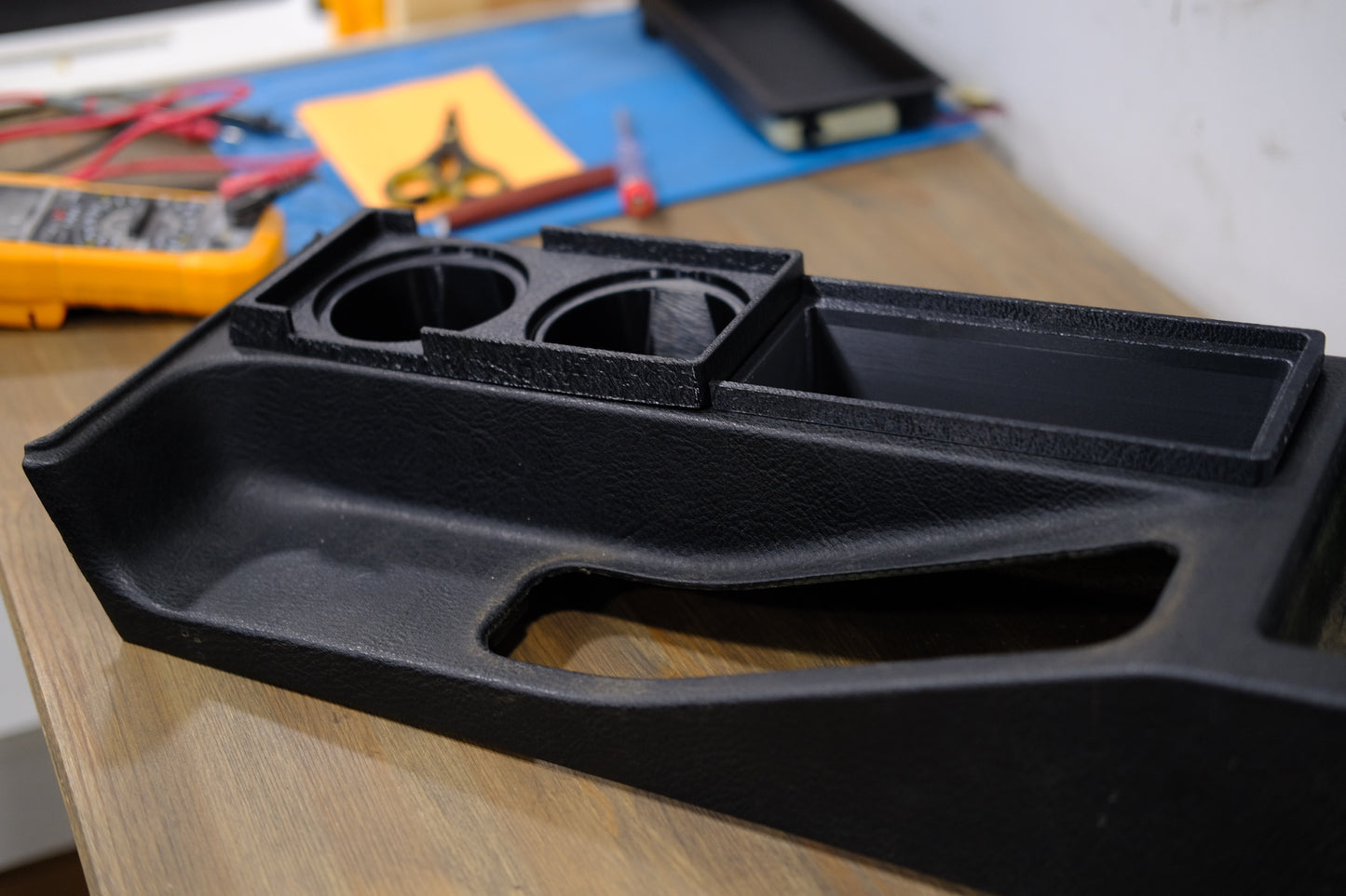 E36 centre console cupholders
