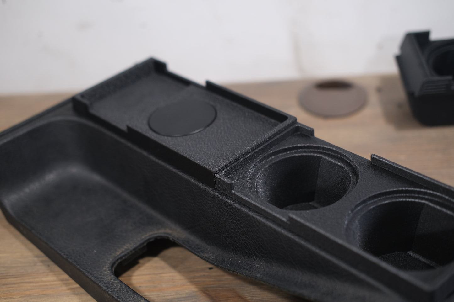 E36 centre console wireless charger reverse layout