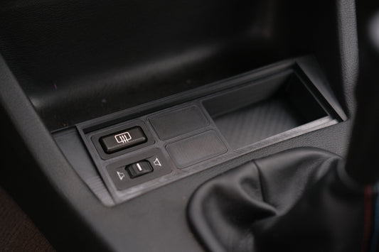 Custom front ashtray