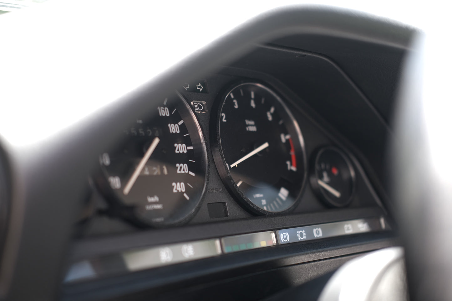 E30 individual gauge cluster