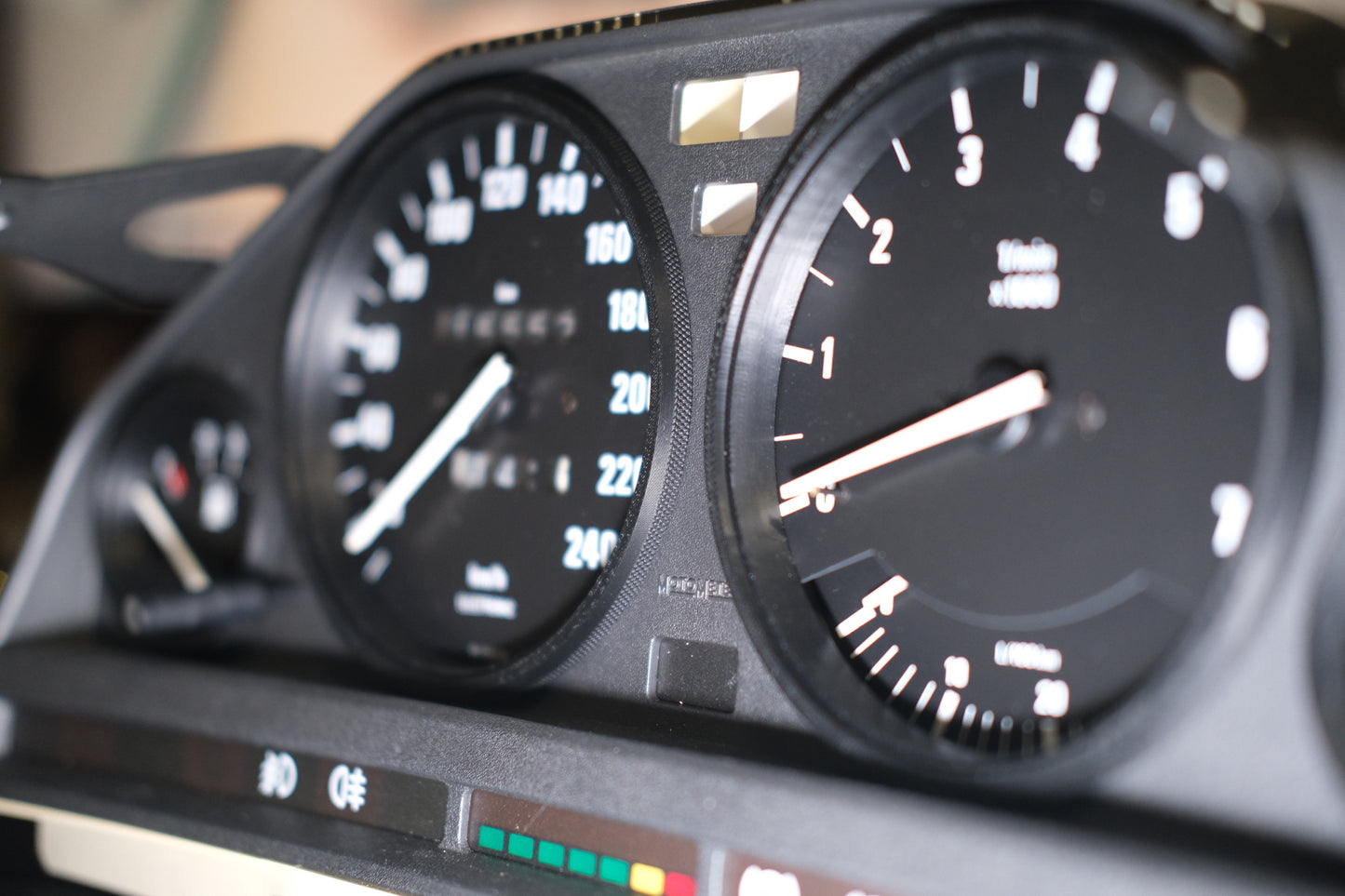 E30 individual gauge cluster knurled (0.8)