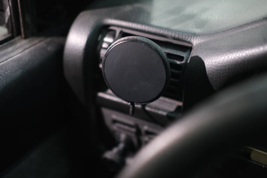 V2 Air vent wireless charger *driver side