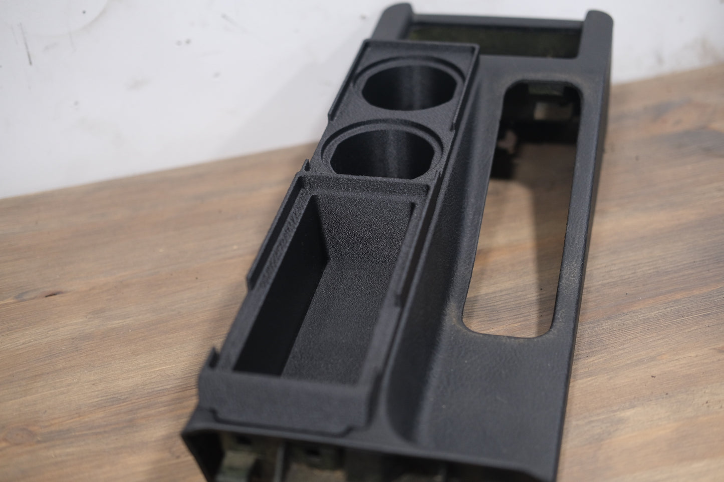 E36 centre console cupholders and tray reverse layout