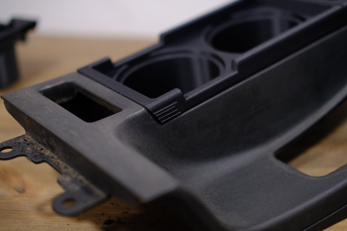 E46 cupholders + phone tray
