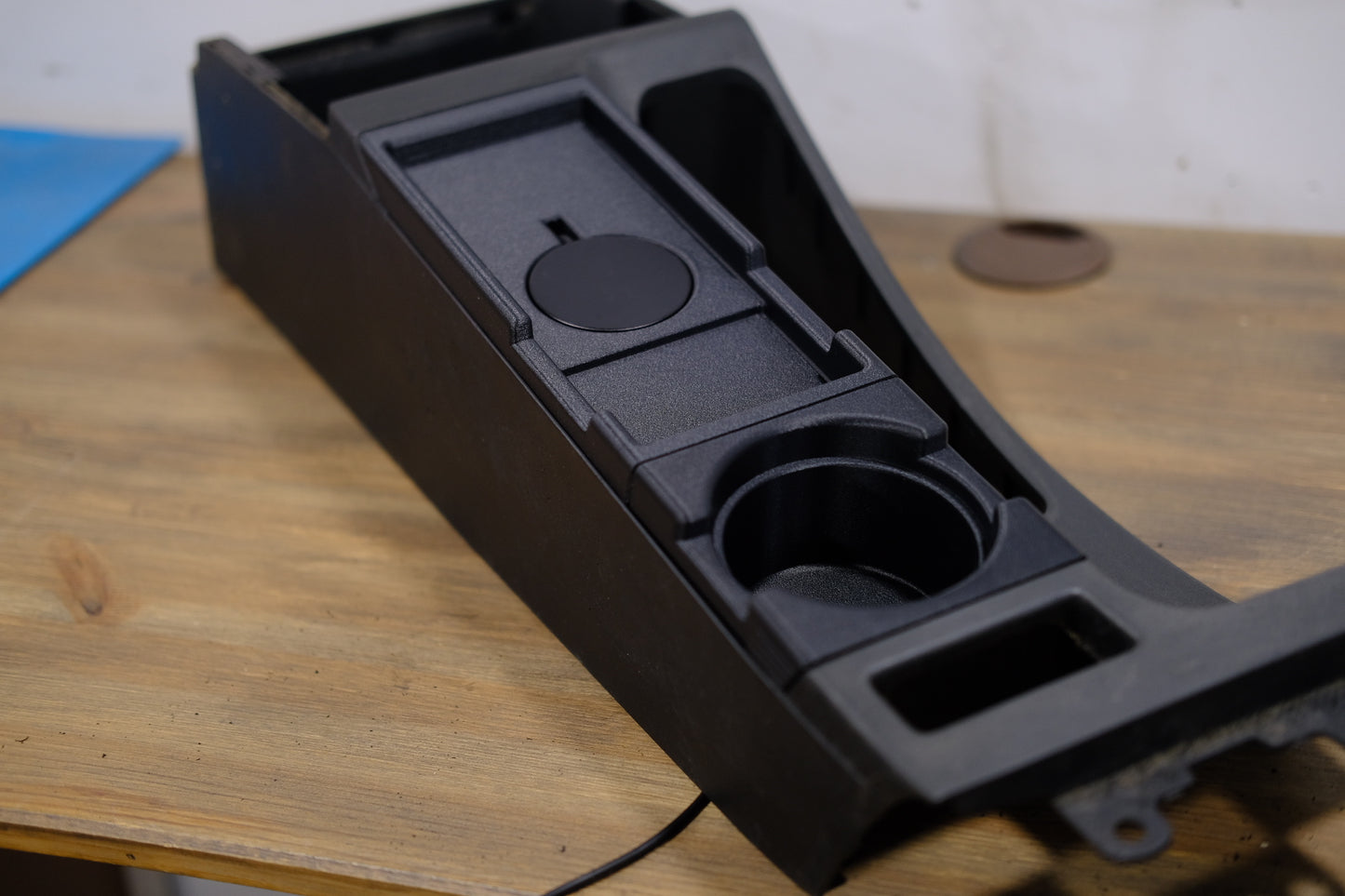 E46 wireless charger