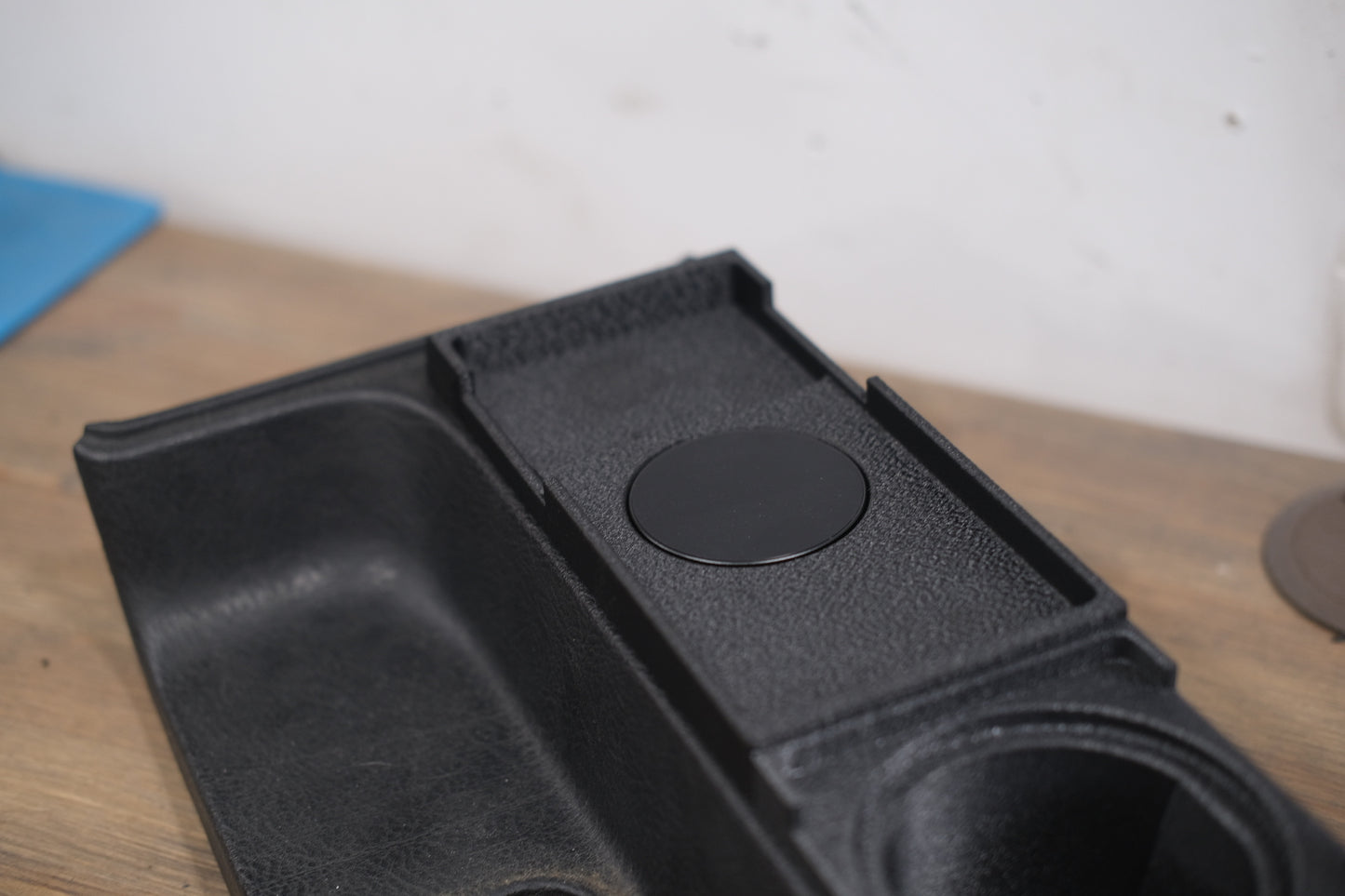 E36 centre console wireless charger  reverse layout