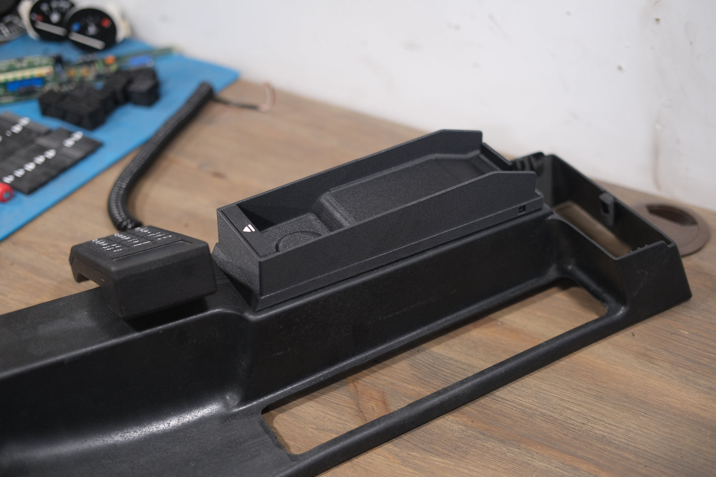 E30 Carphone Base