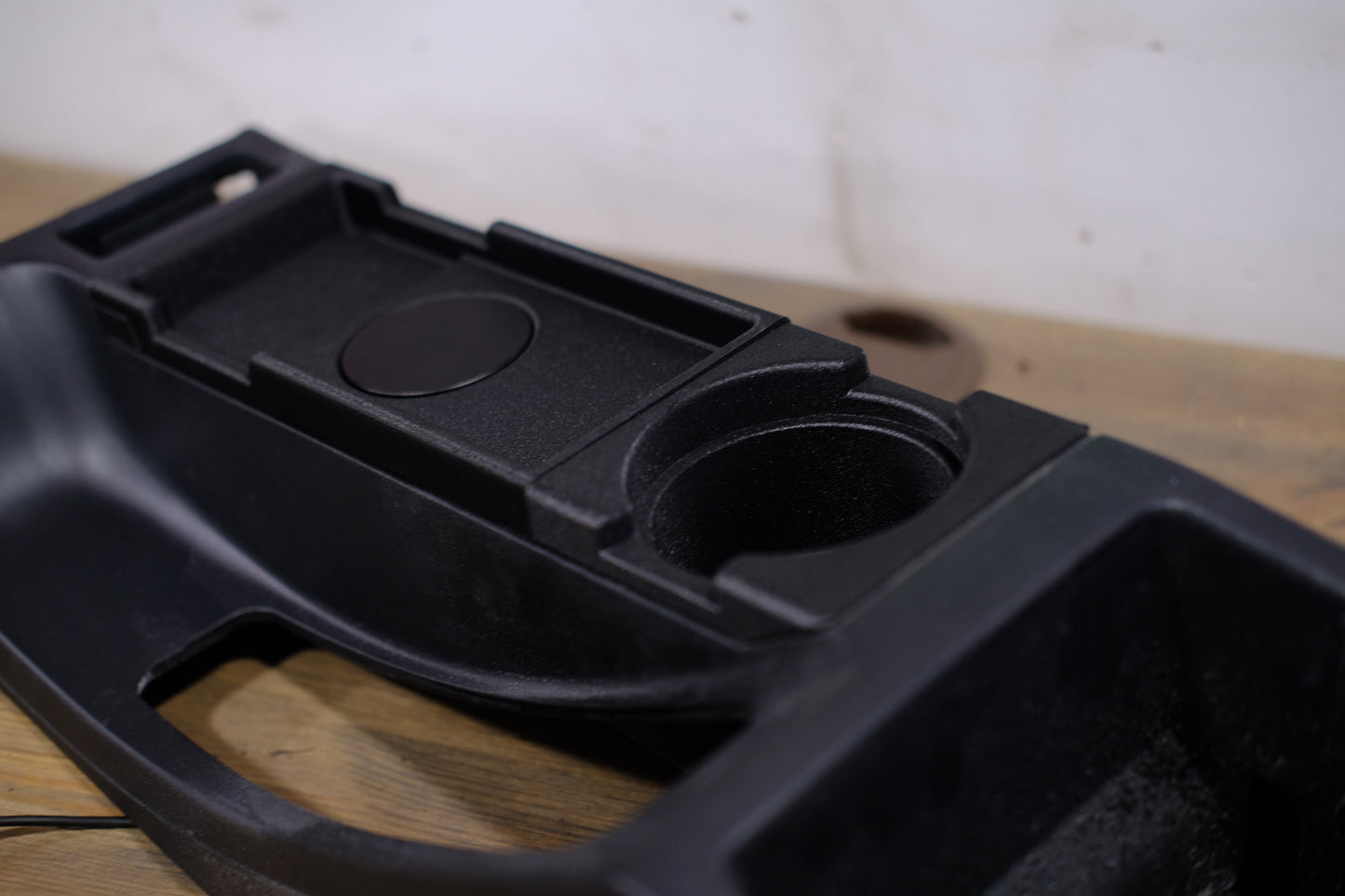 E46 wireless charger reverse layout