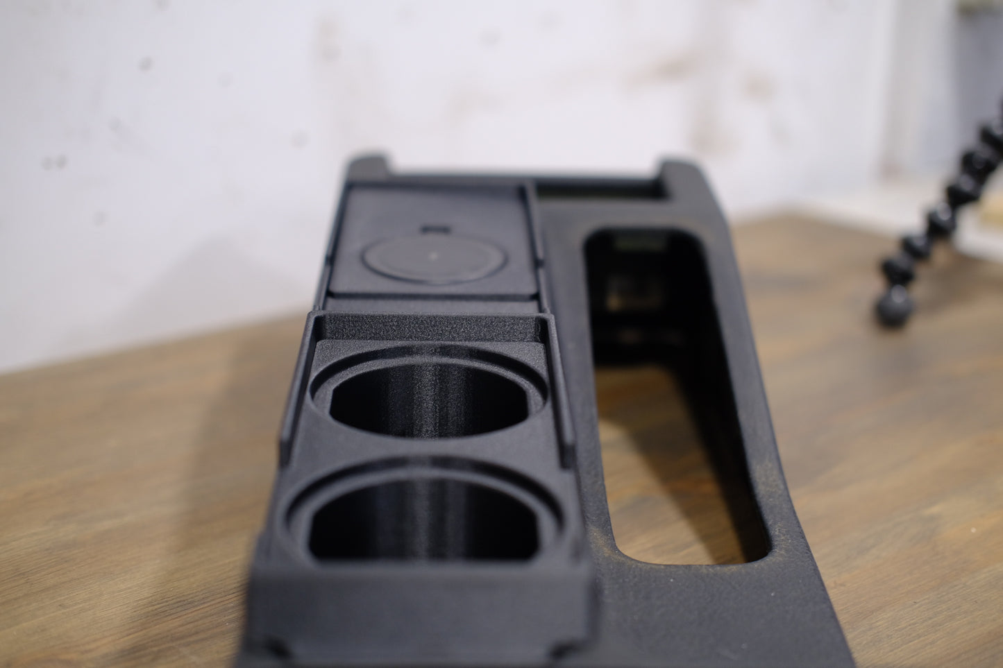 E36 centre console wireless charger