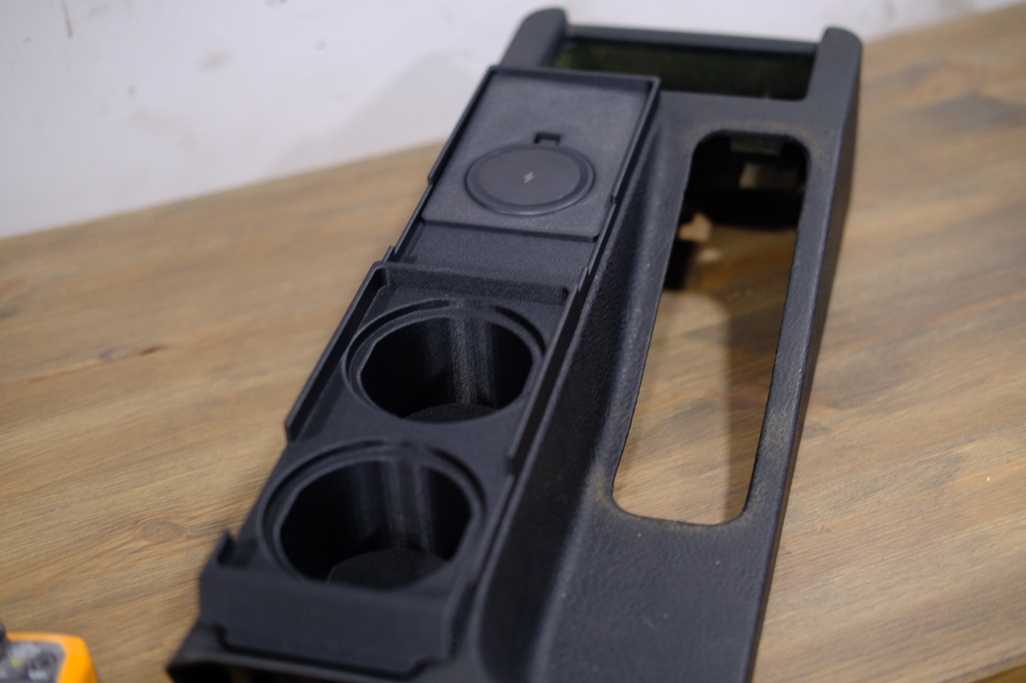 E36 centre console wireless charger